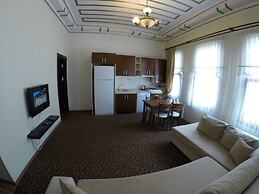 Blue Eye Suites