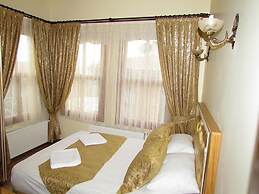 Blue Eye Suites