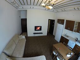 Blue Eye Suites