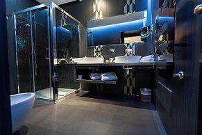 Divina Luxury Hotel