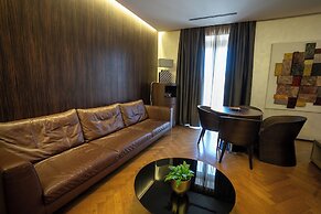 Divina Luxury Hotel