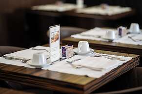 Divina Luxury Hotel