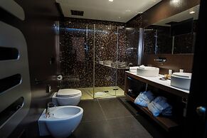 Divina Luxury Hotel