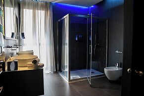 Divina Luxury Hotel
