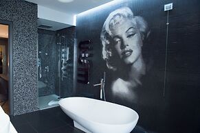Divina Luxury Hotel