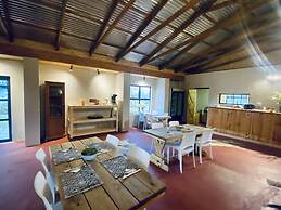 Bella Manga Country Escape