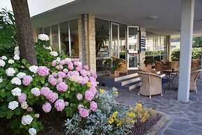 Hotel B&B Avana