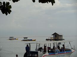 Taman Selini Wahana Beach Bungalows