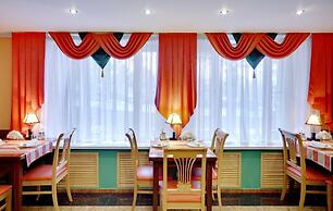 Voskhod Hotel