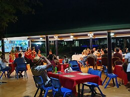 Le Uaina Beach Resort