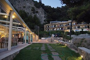 Glyfada Beach Hotel