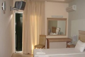 Glyfada Beach Hotel
