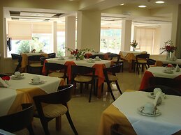 Glyfada Beach Hotel