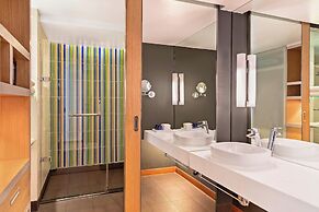 Aloft Bangkok Sukhumvit 11