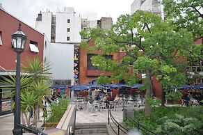 Europlaza Hotel & Suites
