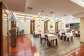 Lira Pacific Aparthotel