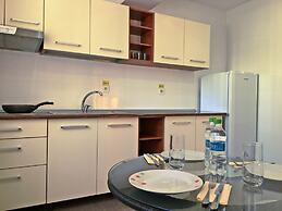 Lira Pacific Aparthotel