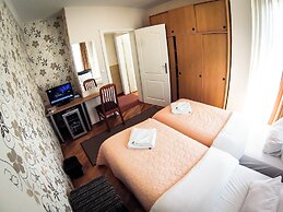 Orange Inn Hotel