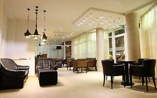 Orange Inn Hotel