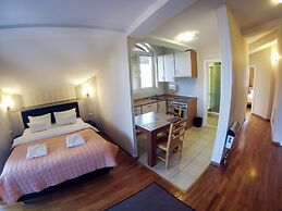 Orange Inn Hotel