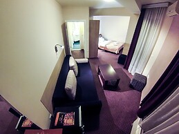 Orange Inn Hotel