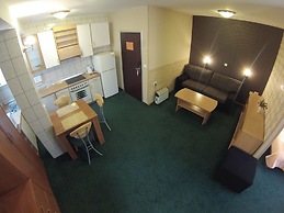 Orange Inn Hotel