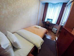 Orange Inn Hotel