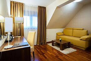 Hotel Degenija