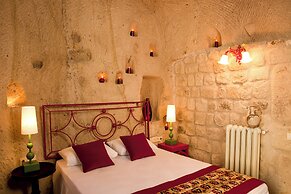 Hezen Cave Hotel