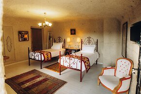Hezen Cave Hotel