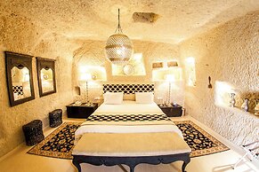 Hezen Cave Hotel