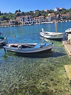 Violeta Hvar