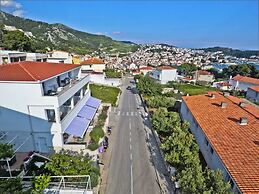 Violeta Hvar