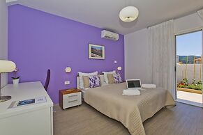 Violeta Hvar