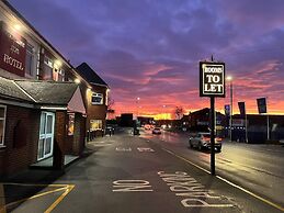 Fitzwilliam Arms Hotel