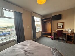 Fitzwilliam Arms Hotel