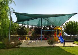 Lakeside Garden