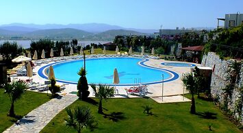 Lakeside Garden