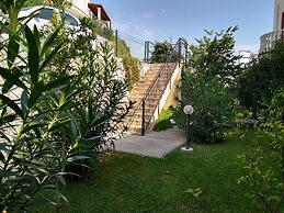Lakeside Garden