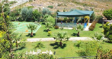 Lakeside Garden