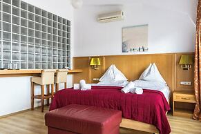 Hotel Corvinus