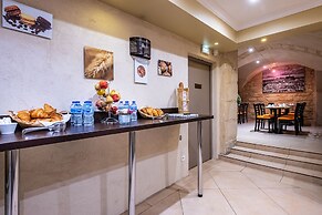 Hotel Saint Honore 85
