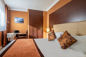 Hotel Saint Honore 85