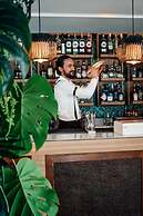 Five Seas by Inwood Hotels