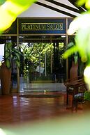 Sea Cliff Hotel