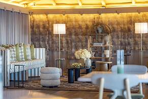 Sea Cliff Hotel