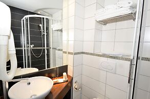 Source Hotel