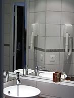 Source Hotel