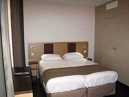 Source Hotel