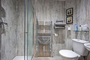 Knap Guest House